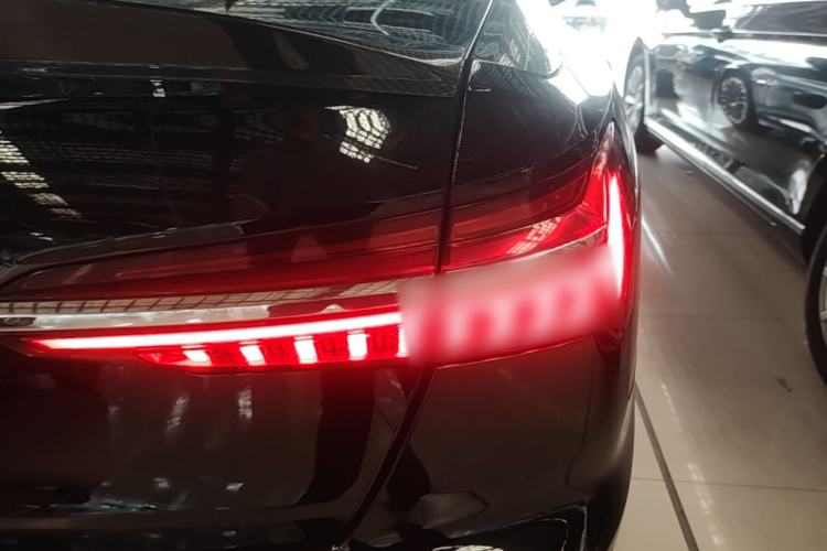 Used Audi A6L New Energy 2020 55 TFSI e quattro Right Rear Taillight