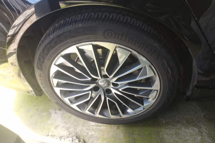 Used Audi A6L New Energy 2020 55 TFSI e quattro Right Rear Wheel Hub