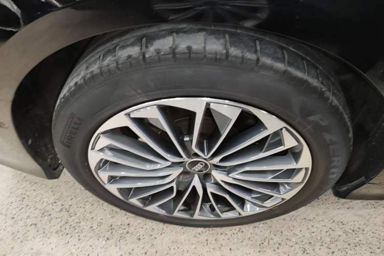 Used Audi A6L New Energy 2020 55 TFSI e quattro Right Rear Wheel Hub