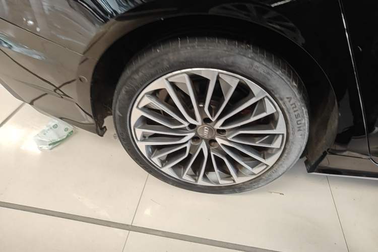 Used Audi A6L New Energy 2020 55 TFSI e quattro Right Rear Wheel Hub