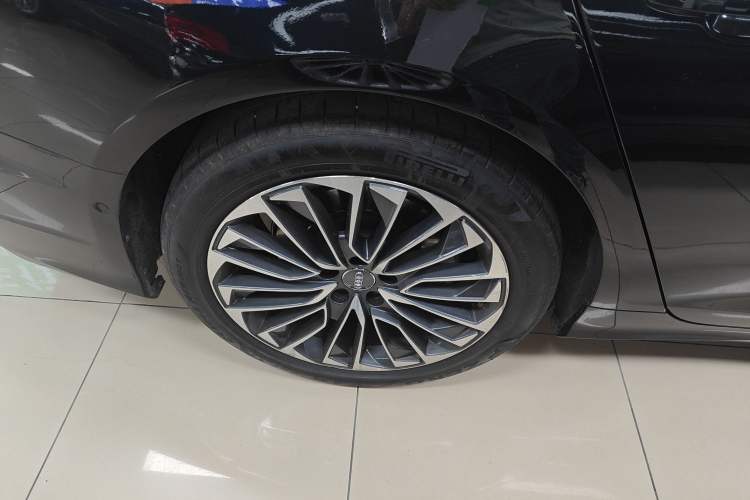 Used Audi A6L New Energy 2020 55 TFSI e quattro Right Rear Wheel Hub