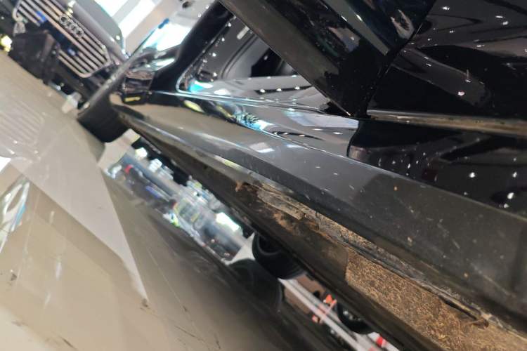 Used Audi A6L New Energy 2020 55 TFSI e quattro Right Side Sill