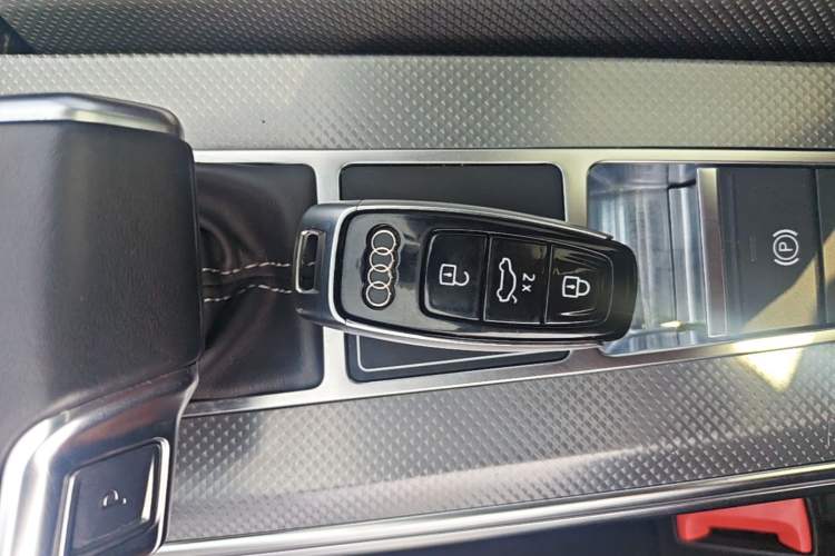 Used Audi A6L New Energy 2020 55 TFSI e quattro Vehicle Key