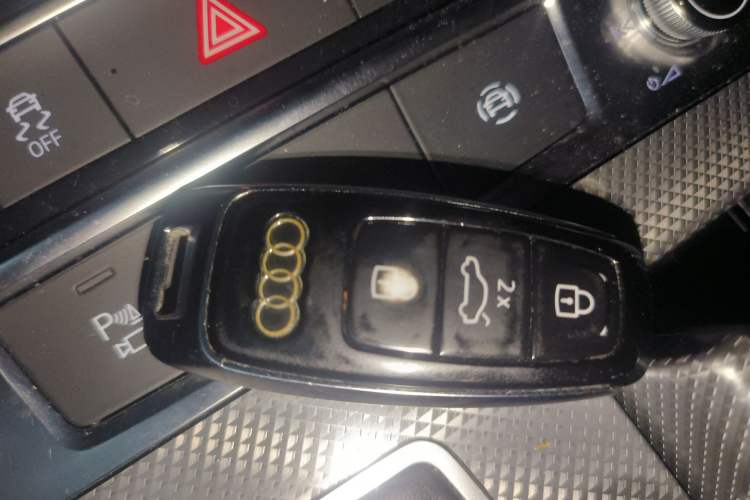 Used Audi A6L New Energy 2020 55 TFSI e quattro Vehicle Key