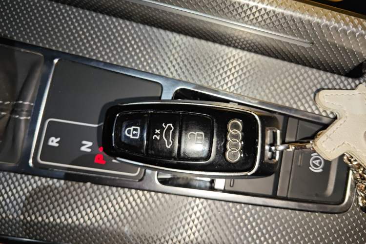 Used Audi A6L New Energy 2020 55 TFSI e quattro Vehicle Key
