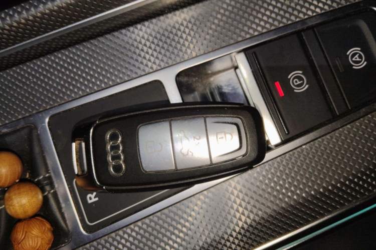 Used Audi A6L New Energy 2020 55 TFSI e quattro Vehicle Key