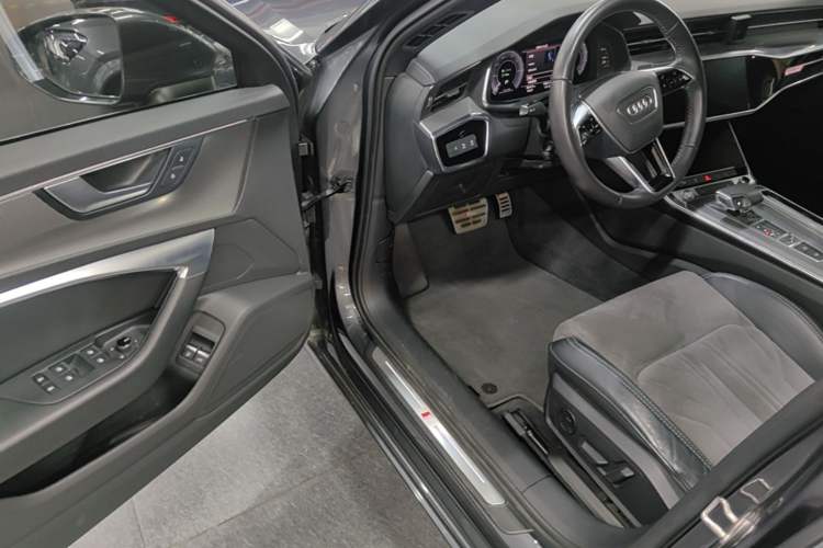 Used Audi A6L New Energy 2020 55 TFSI e quattro Driver Seat