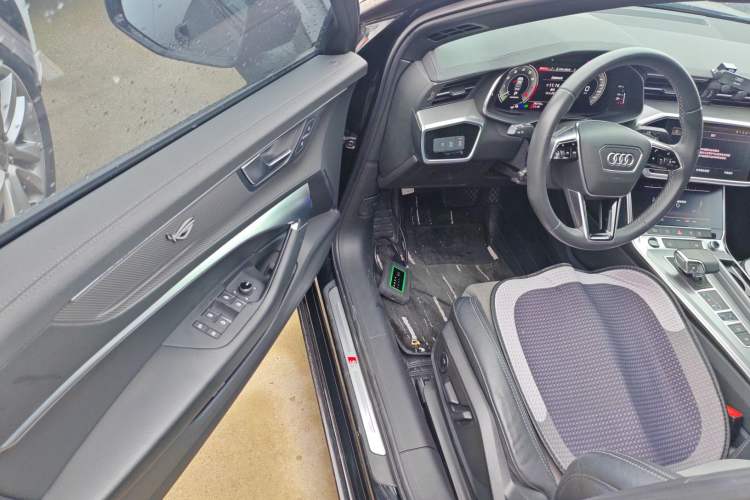 Used Audi A6L New Energy 2020 55 TFSI e quattro Driver Seat