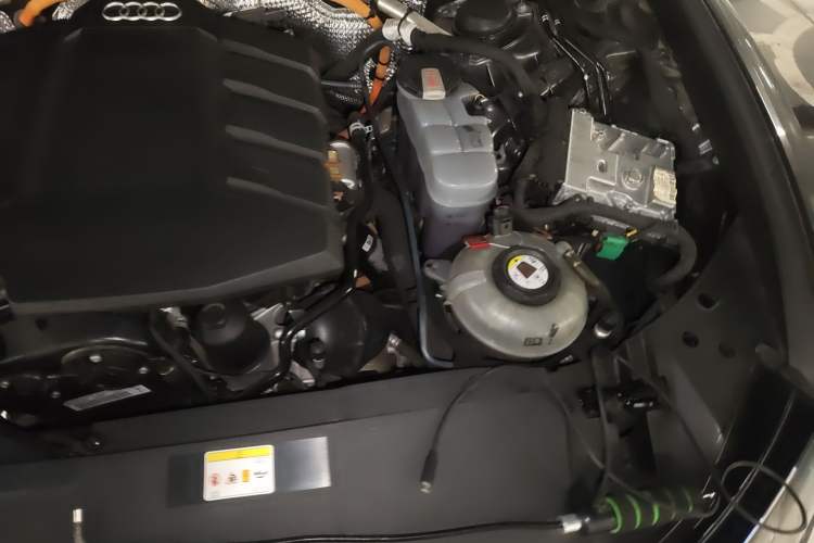Used Audi A6L New Energy 2020 55 TFSI e quattro Engine Bay Left