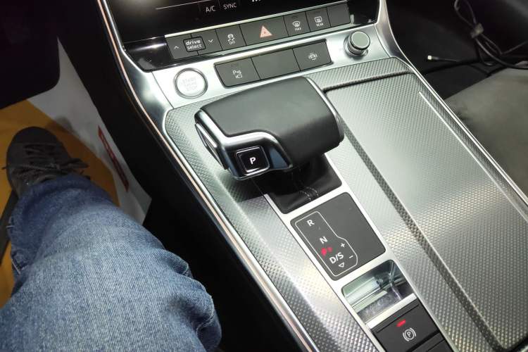 Used Audi A6L New Energy 2020 55 TFSI e quattro Gear Lever