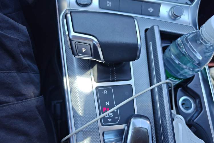 Used Audi A6L New Energy 2020 55 TFSI e quattro Gear Lever