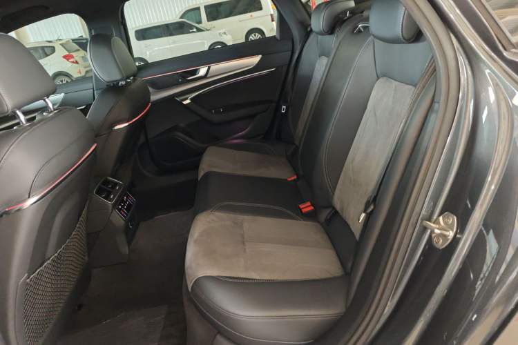Used Audi A6L New Energy 2020 55 TFSI e quattro Interior 4