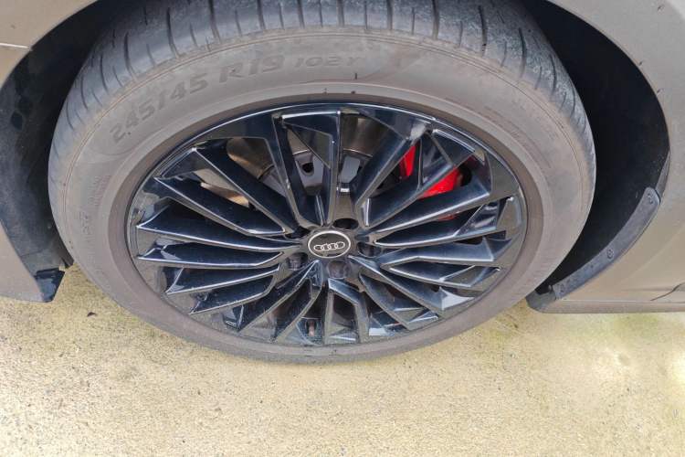Used Audi A6L New Energy 2020 55 TFSI e quattro Left Front Wheel Hub