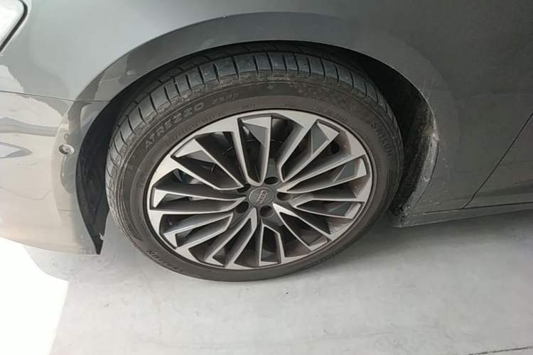 Used Audi A6L New Energy 2020 55 TFSI e quattro Left Front Wheel Hub