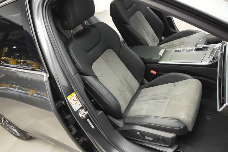 Used Audi A6L New Energy 2020 55 TFSI e quattro Right Front Seat