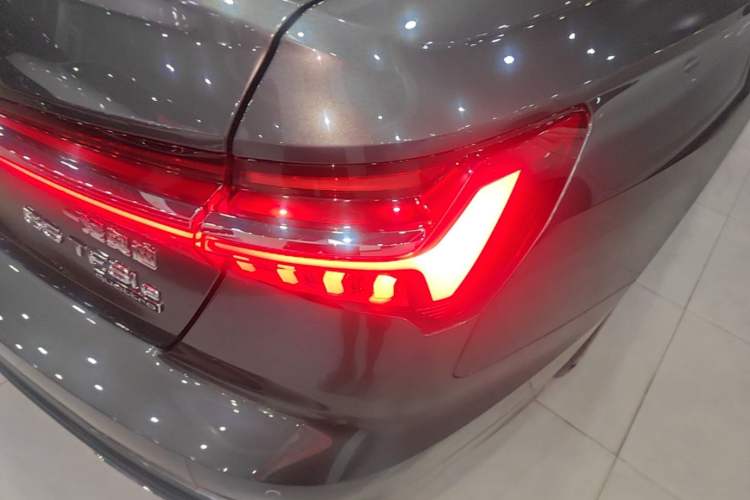 Used Audi A6L New Energy 2020 55 TFSI e quattro Right Rear Taillight