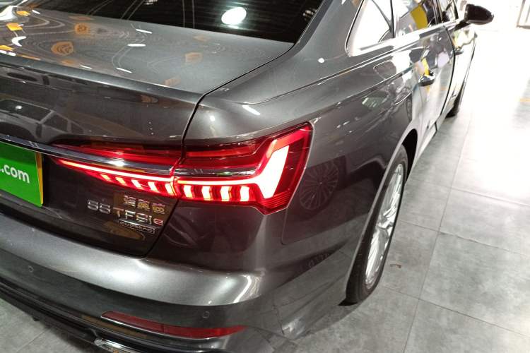 Used Audi A6L New Energy 2020 55 TFSI e quattro Right Rear Taillight