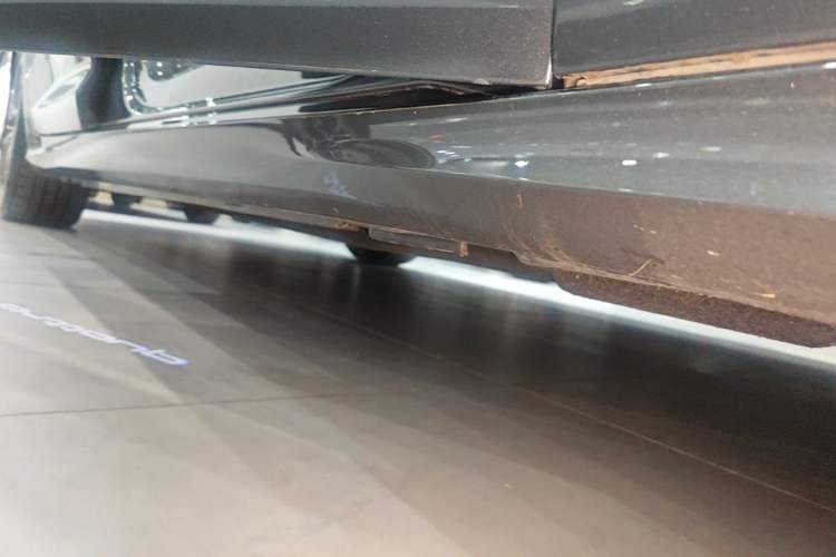 Used Audi A6L New Energy 2020 55 TFSI e quattro Right Side Sill