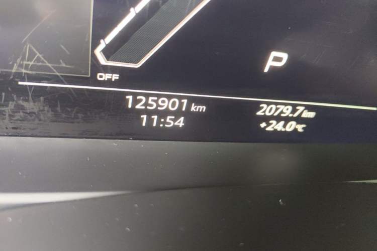 Used Audi A6L New Energy 2020 55 TFSI e quattro Odometer Close Up