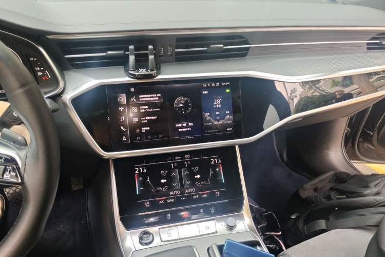 Used Audi A6L New Energy 2022 55 TFSI e quattro Audio And AC Panel
