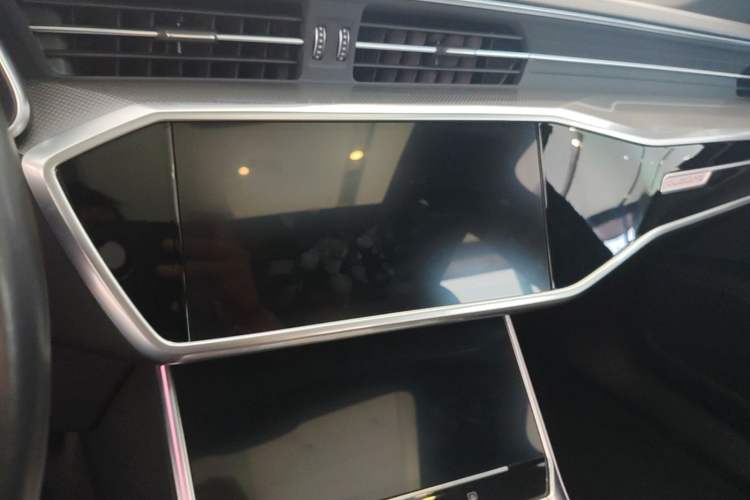 Used Audi A6L New Energy 2022 55 TFSI e quattro Audio And AC Panel