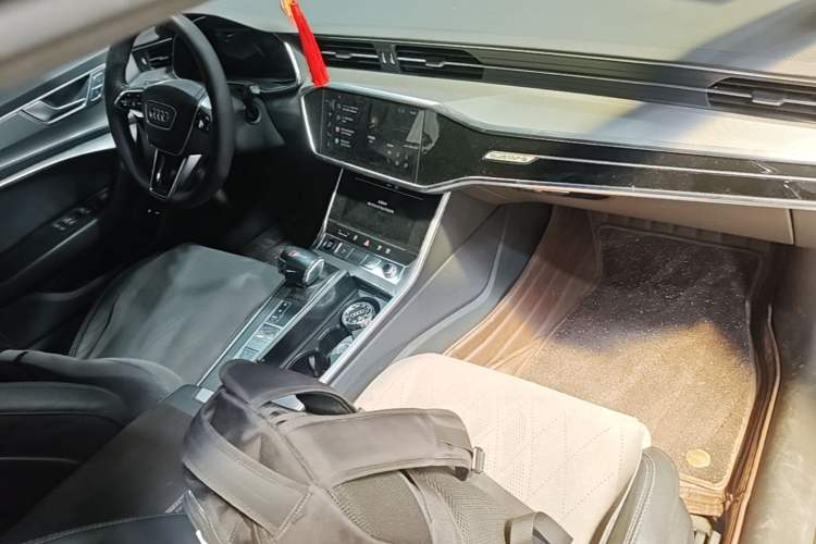 Used Audi A6L New Energy 2022 55 TFSI e quattro Center Console