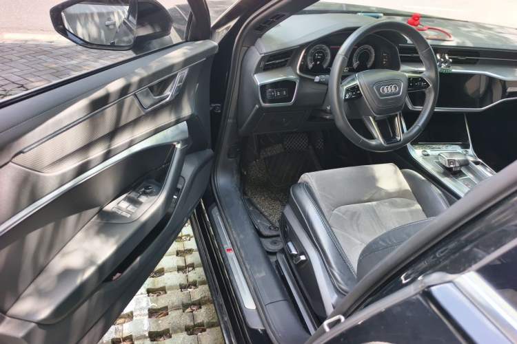 Used Audi A6L New Energy 2022 55 TFSI e quattro Driver Seat