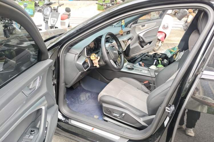 Used Audi A6L New Energy 2022 55 TFSI e quattro Driver Seat