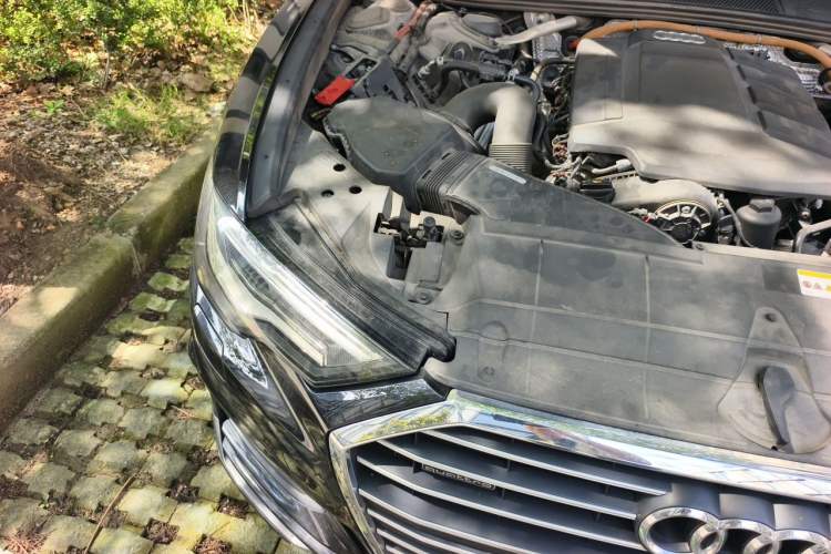 Used Audi A6L New Energy 2022 55 TFSI e quattro Engine Bay Right