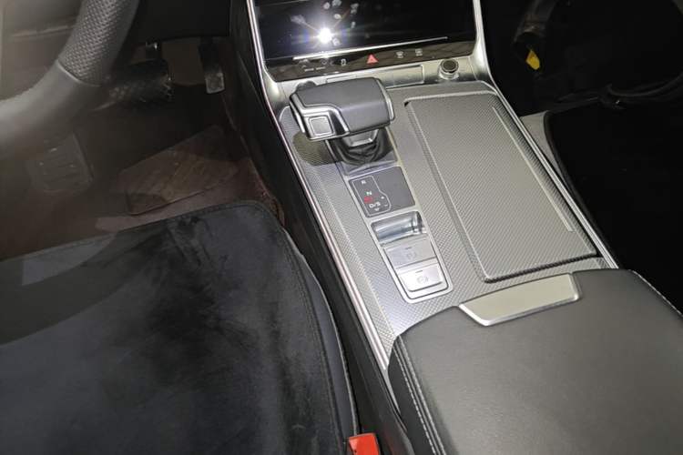 Used Audi A6L New Energy 2022 55 TFSI e quattro Gear Lever