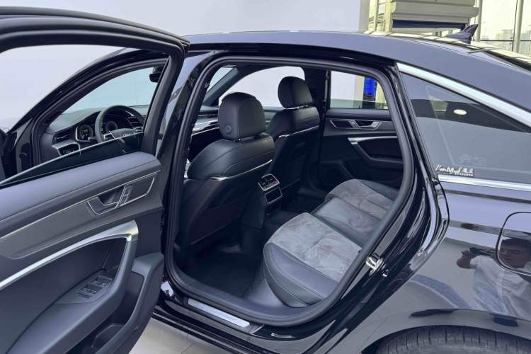 Used Audi A6L New Energy 2022 55 TFSI e quattro Interior 2