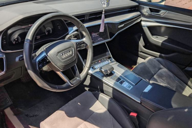Used Audi A6L New Energy 2022 55 TFSI e quattro Interior 3