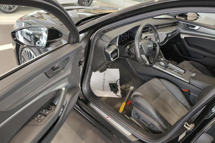 Used Audi A6L New Energy 2022 55 TFSI e quattro Interior 3