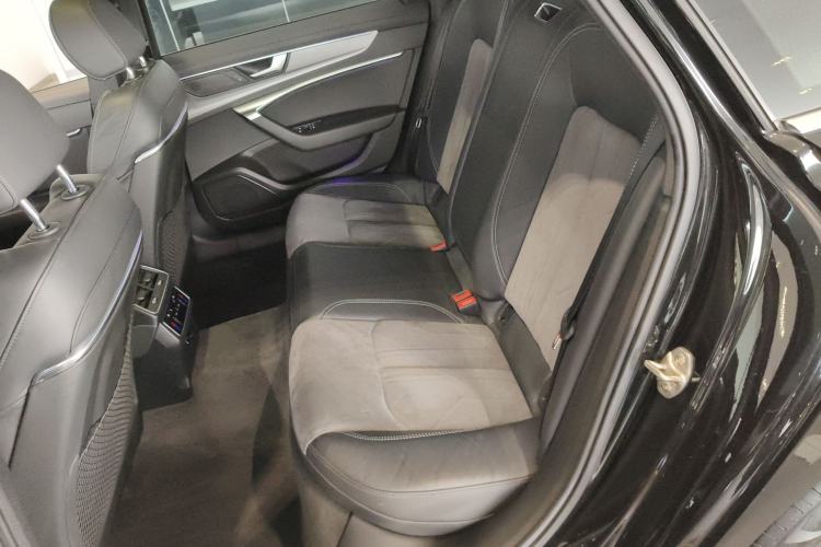 Used Audi A6L New Energy 2022 55 TFSI e quattro Interior 4