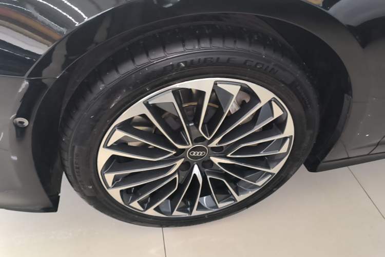 Used Audi A6L New Energy 2022 55 TFSI e quattro Left Front Wheel Hub