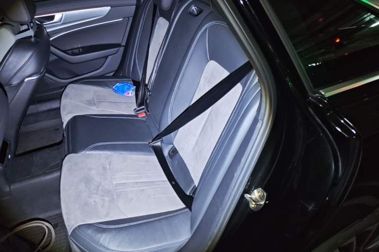 Used Audi A6L New Energy 2022 55 TFSI e quattro Left Rear Seat