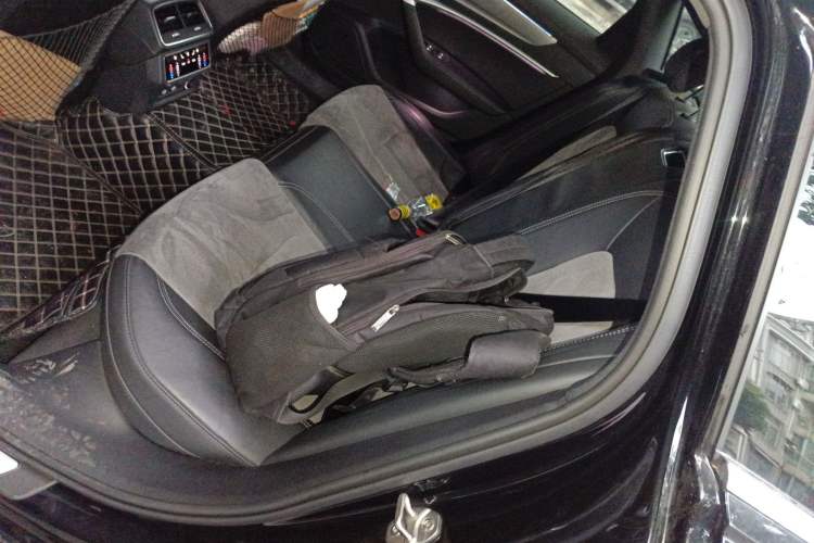 Used Audi A6L New Energy 2022 55 TFSI e quattro Left Rear Seat