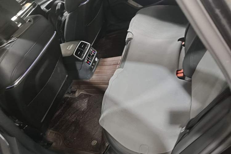 Used Audi A6L New Energy 2022 55 TFSI e quattro Left Rear Seat