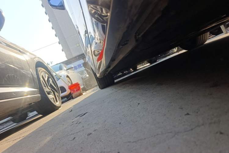 Used Audi A6L New Energy 2022 55 TFSI e quattro Left Side Sill