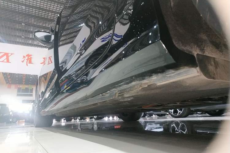 Used Audi A6L New Energy 2022 55 TFSI e quattro Left Side Sill