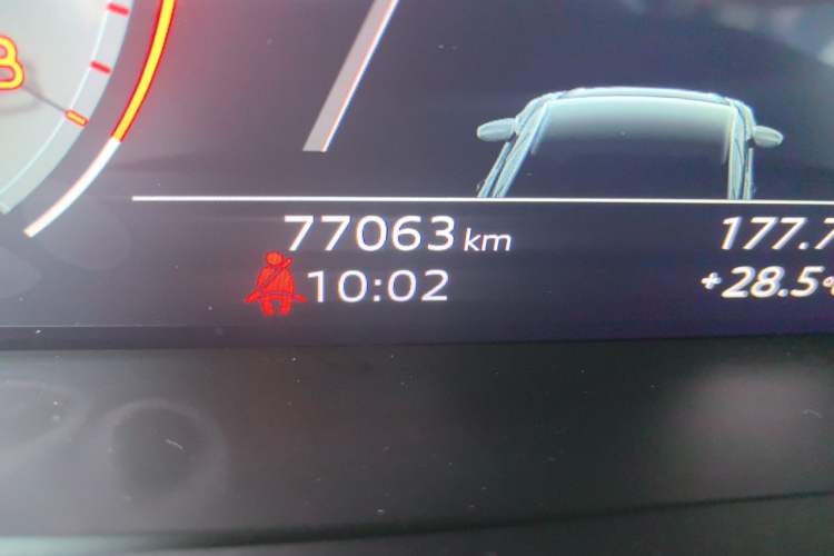 Used Audi A6L New Energy 2022 55 TFSI e quattro Odometer Close Up