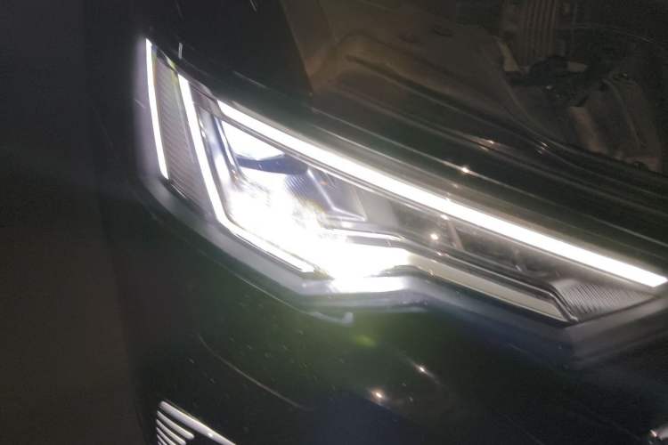 Used Audi A6L New Energy 2022 55 TFSI e quattro Right Front Headlight