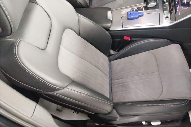Used Audi A6L New Energy 2022 55 TFSI e quattro Right Front Seat