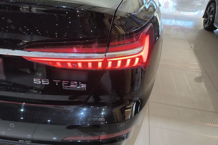 Used Audi A6L New Energy 2022 55 TFSI e quattro Right Rear Taillight