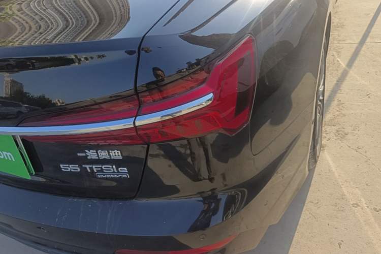 Used Audi A6L New Energy 2022 55 TFSI e quattro Right Rear Taillight