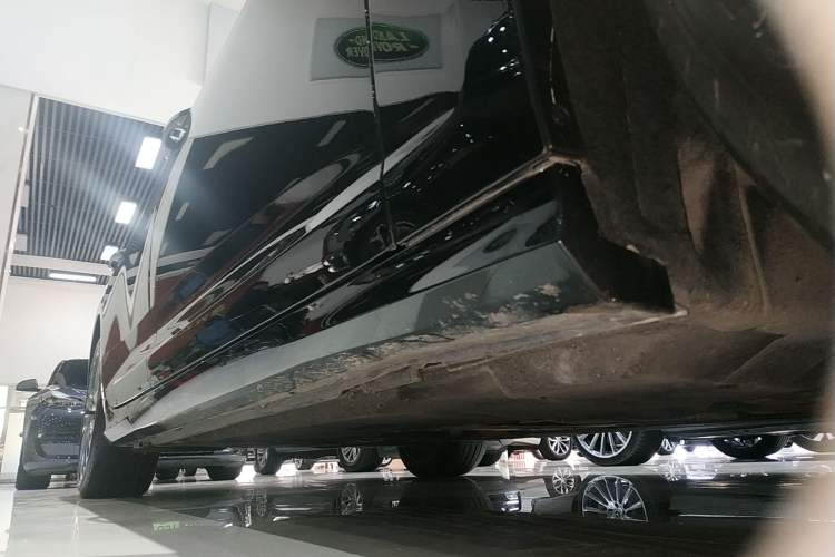 Used Audi A6L New Energy 2022 55 TFSI e quattro Right Side Sill