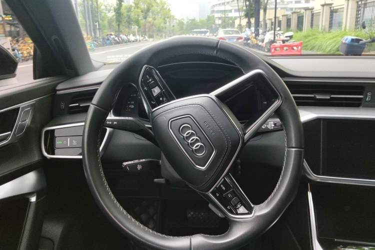Used Audi A6L New Energy 2022 55 TFSI e quattro Steering Wheel