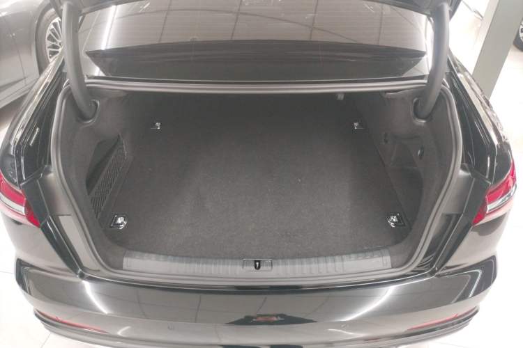 Used Audi A6L New Energy 2022 55 TFSI e quattro Trunk