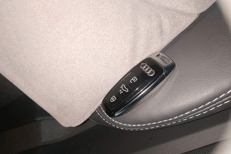 Used Audi A6L New Energy 2022 55 TFSI e quattro Vehicle Key