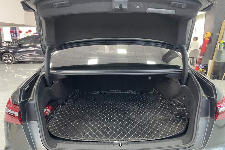 Used Audi A6L New Energy 2022 55 TFSI e quattro Interior 1